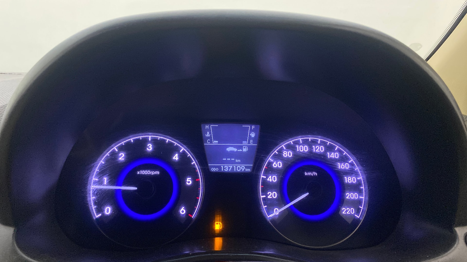 View 2015 Hyundai Fluidic Verna 1.4 CRDI Base Image 35 Used 2015 Hyundai Fluidic Verna 1.4 CRDI Base Image 35