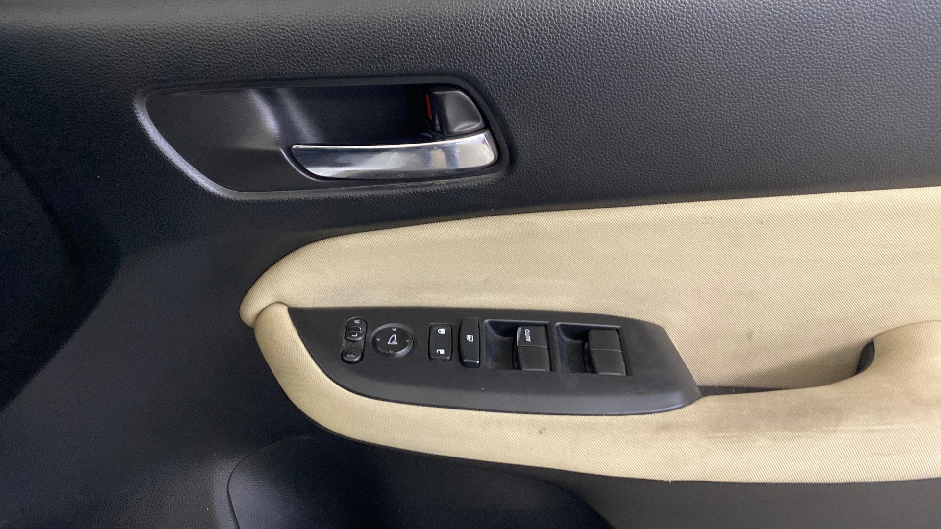 View 2021 Honda City ZX MT Diesel Anniversary Edition Image 35 Used 2021 Honda City ZX MT Diesel Anniversary Edition Image 35