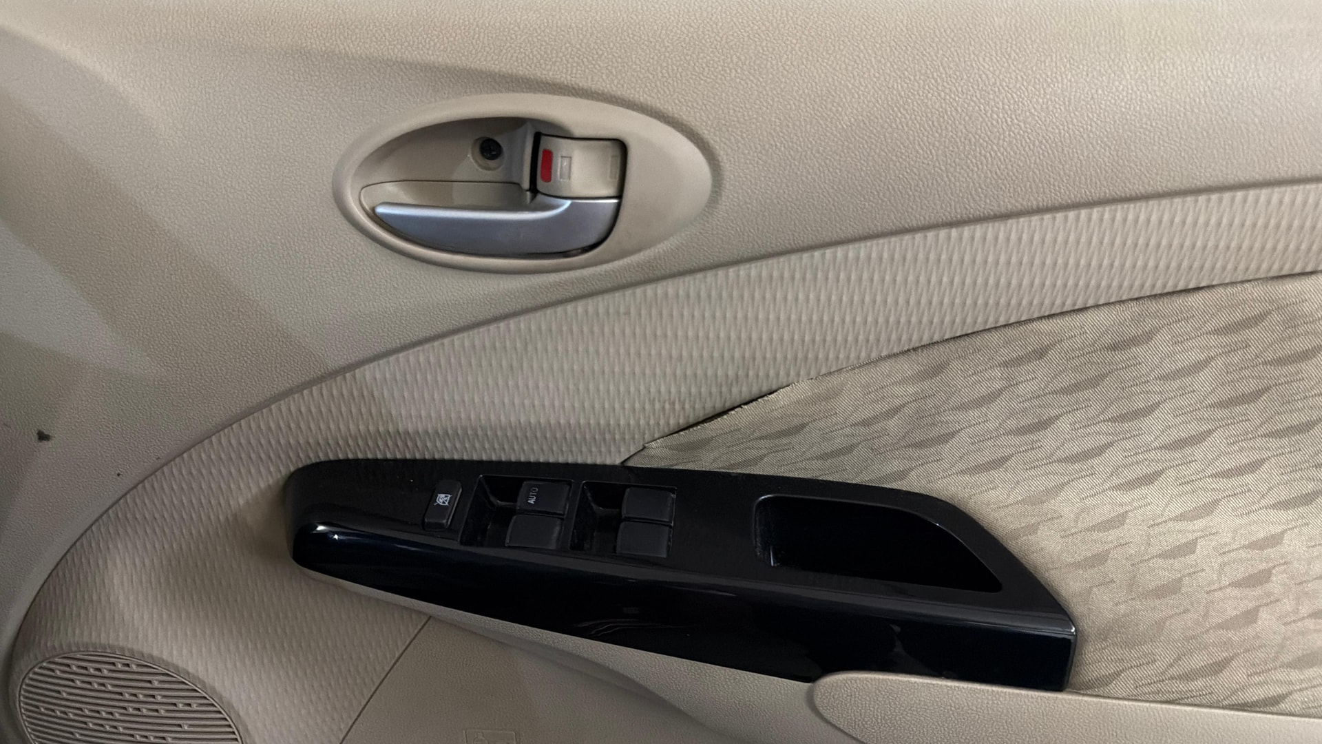 View 2018 Toyota Etios Liva V Image 32 Used 2018 Toyota Etios Liva V Image 32
