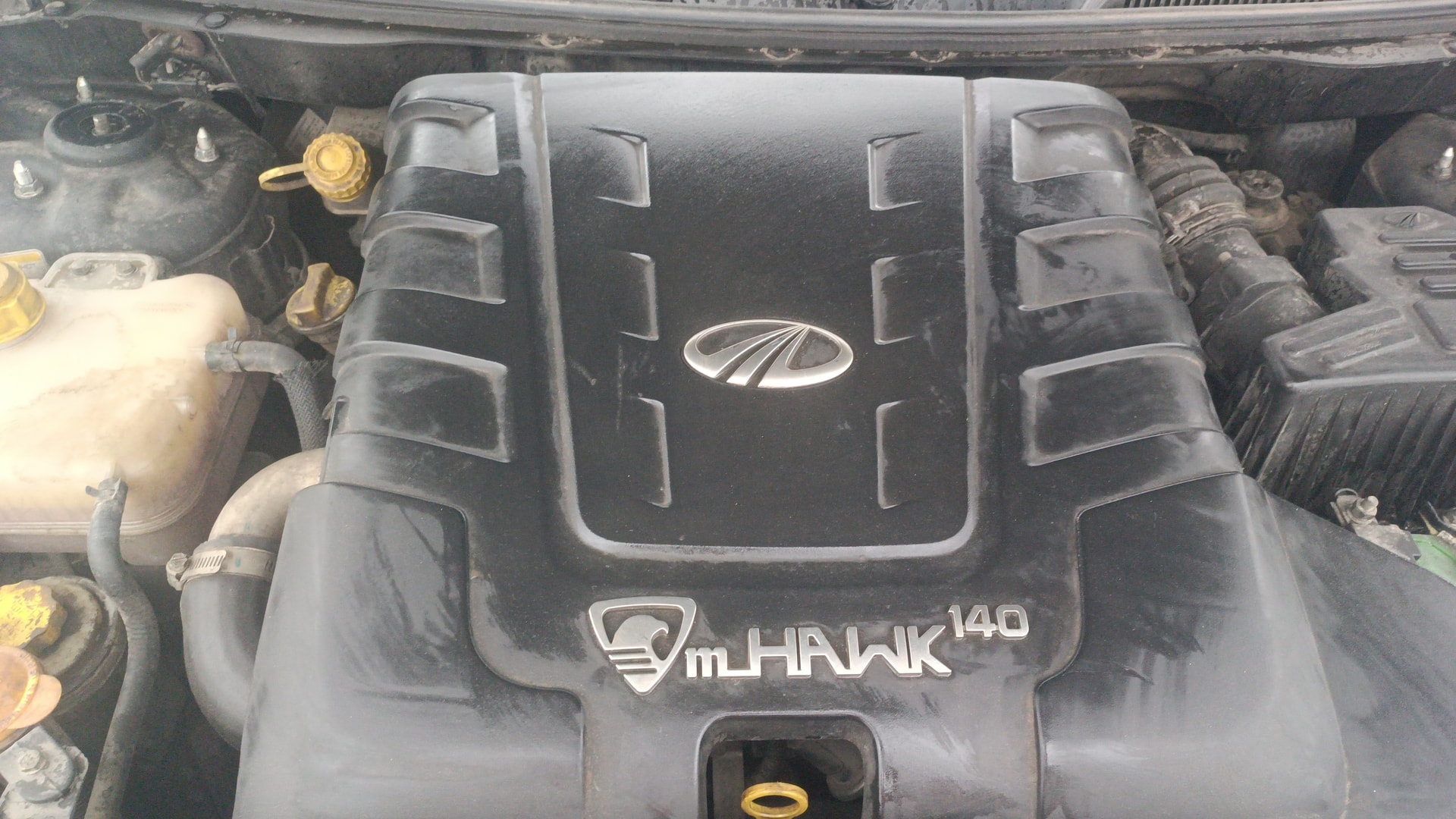 View 2016 Mahindra XUV500 W10 FWD Image 47 Used 2016 Mahindra XUV500 W10 FWD Image 47