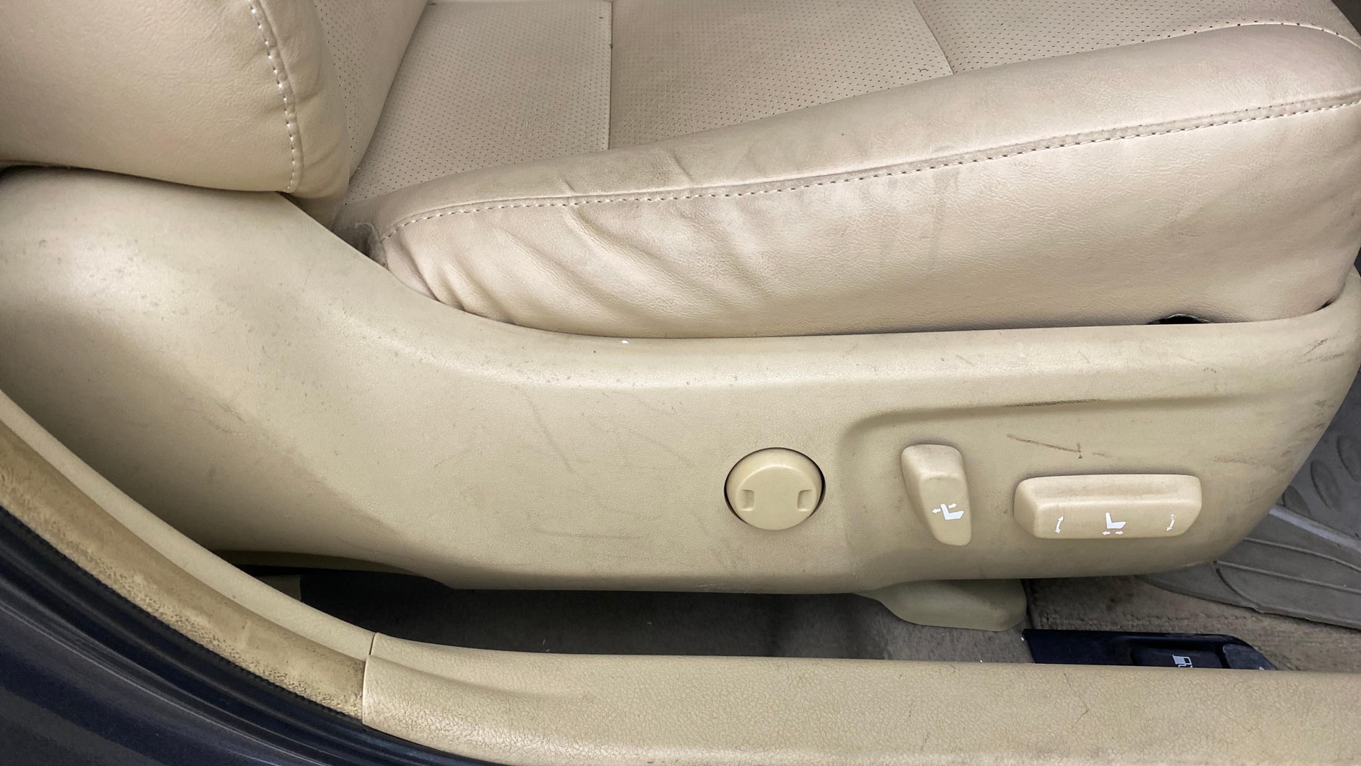 View 2016 Toyota Camry Hybrid Image 19 Used 2016 Toyota Camry Hybrid Image 19