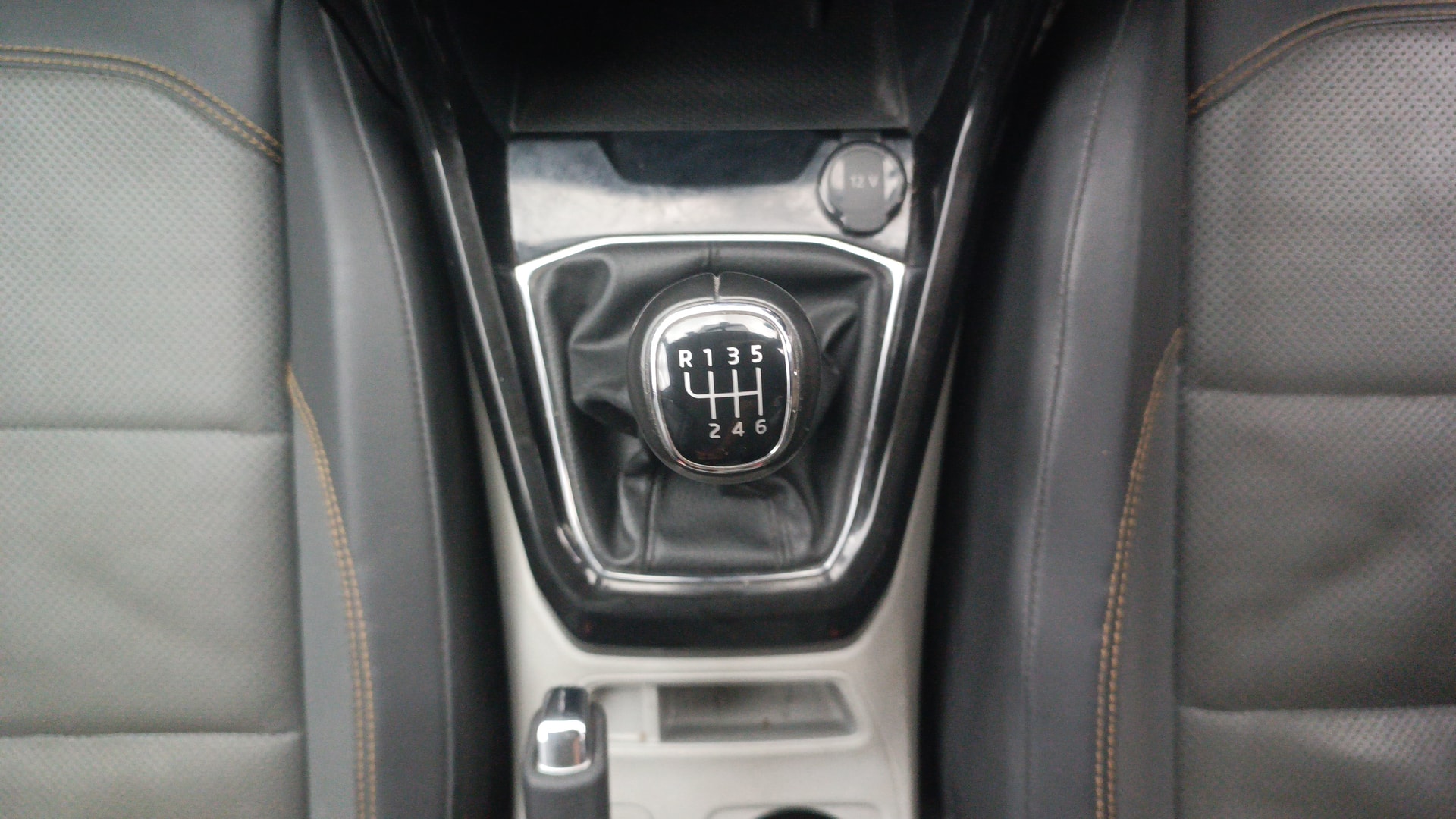 View 2022 Skoda Kushaq Style 1.5 TSI MT Image 43 Used 2022 Skoda Kushaq Style 1.5 TSI MT Image 43
