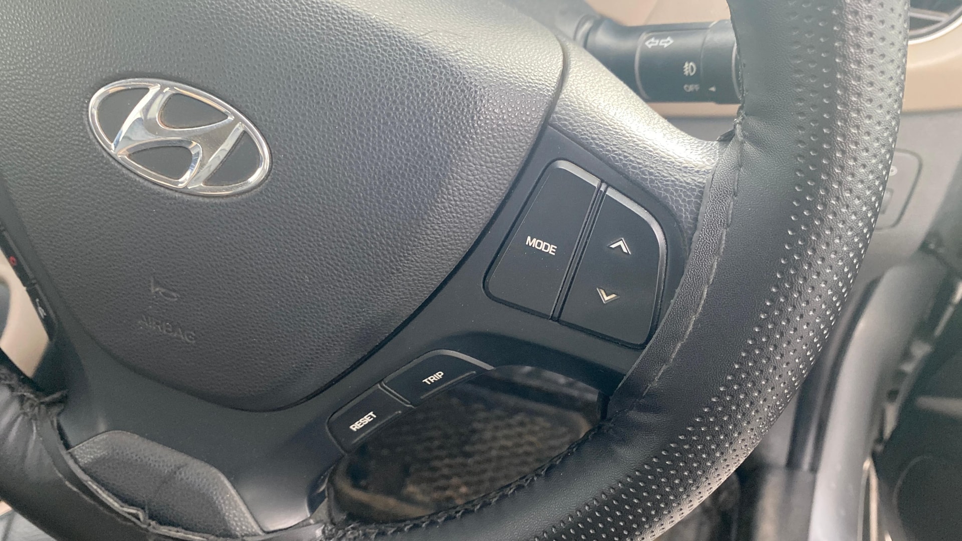 View 2019 Hyundai Grand i10 1.2 Sportz AT Petrol Image 3 Used 2019 Hyundai Grand i10 1.2 Sportz AT Petrol Image 3