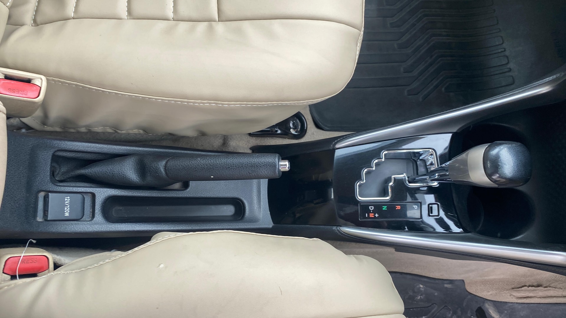 View 2018 Toyota Yaris VX CVT Image 40 Used 2018 Toyota Yaris VX CVT Image 40