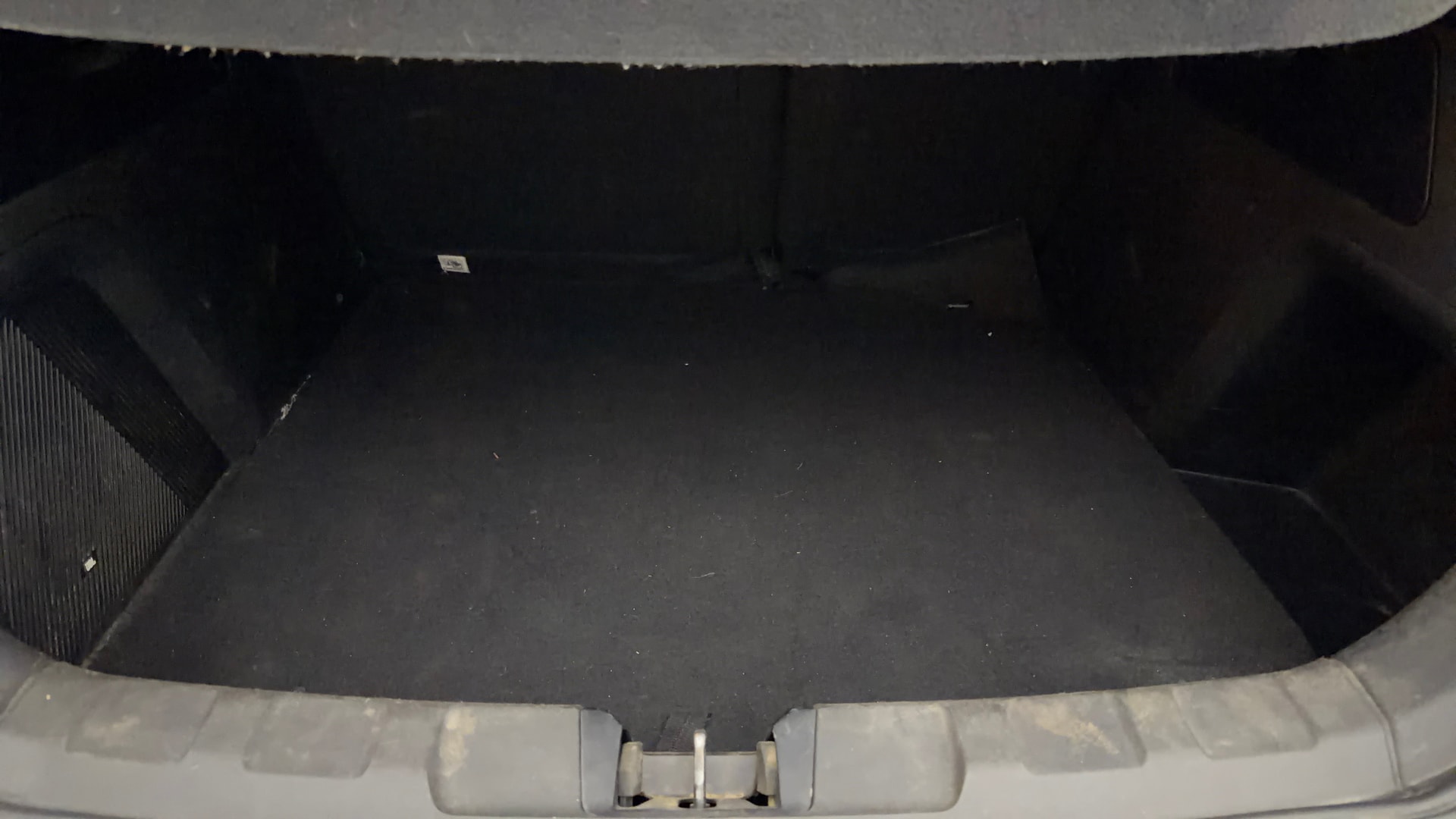 View 2024 Tata Curvv Smart 1.2 Revotron Petrol 6MT Image 11 Used 2024 Tata Curvv Smart 1.2 Revotron Petrol 6MT Image 11
