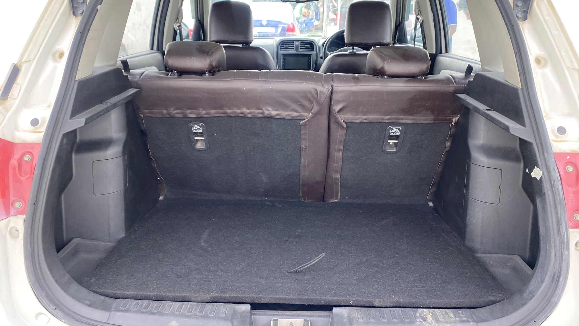 View 2021 Toyota Urban Cruiser Premium AT Image 11 Used 2021 Toyota Urban Cruiser Premium AT Image 11