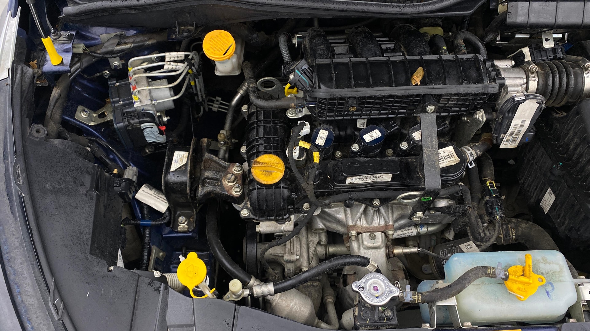 View 2023 Tata Altroz XZ Petrol Image 4 Used 2023 Tata Altroz XZ Petrol Image 4