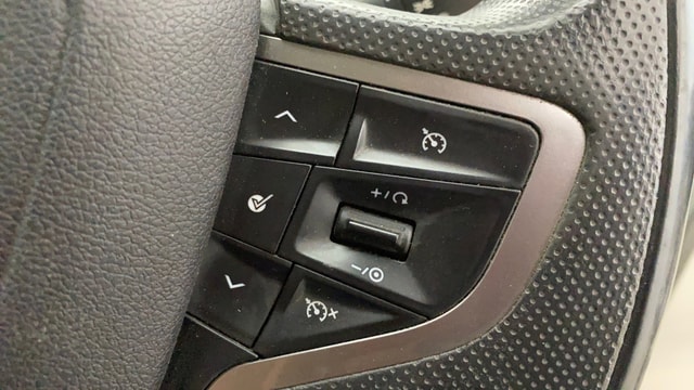 View Tata Safari Image 3 Used Tata Safari Image 3
