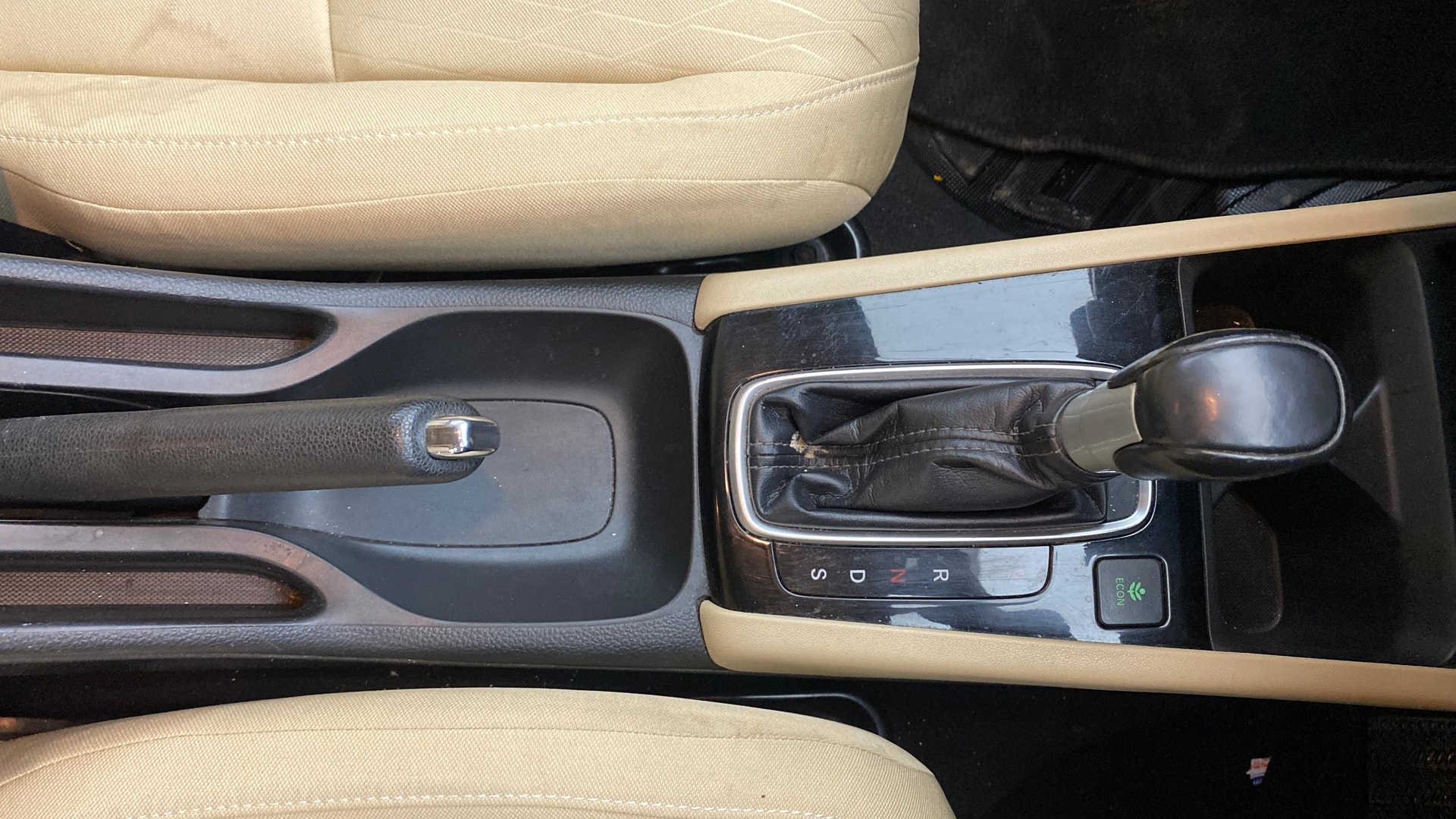 View 2021 Honda City ZX MT Diesel Anniversary Edition Image 41 Used 2021 Honda City ZX MT Diesel Anniversary Edition Image 41
