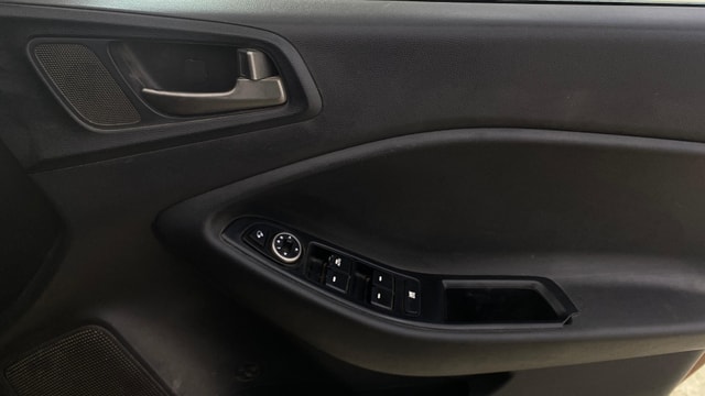 View Hyundai i20 Active Image 37 Used Hyundai i20 Active Image 37