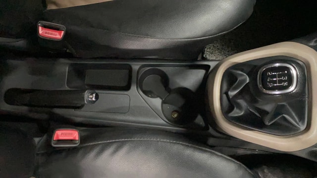 View Hyundai Grand i10 Image 38 Used Hyundai Grand i10 Image 38