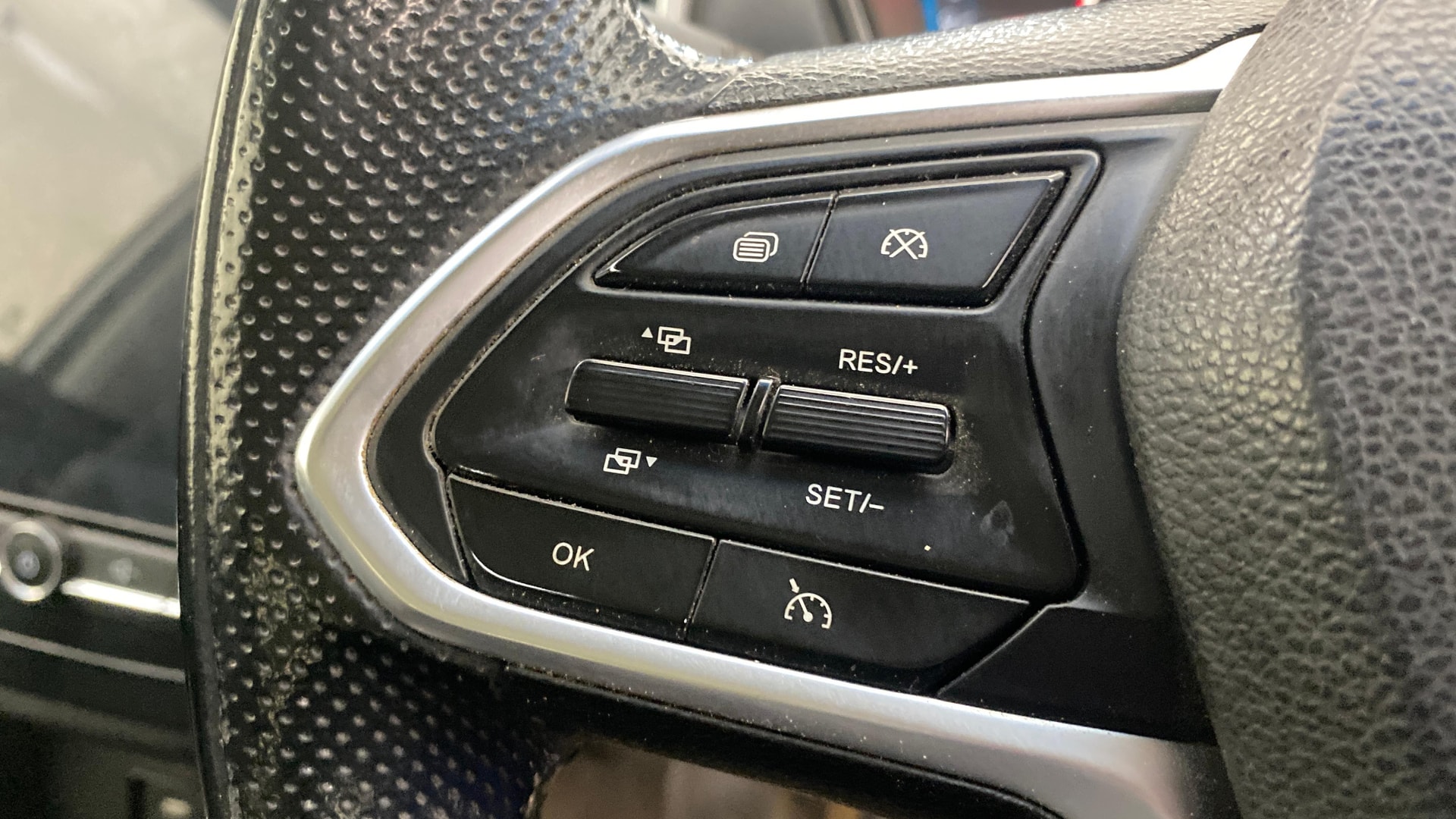 View 2019 MG Hector Sharp Diesel Image 3 Used 2019 MG Hector Sharp Diesel Image 3