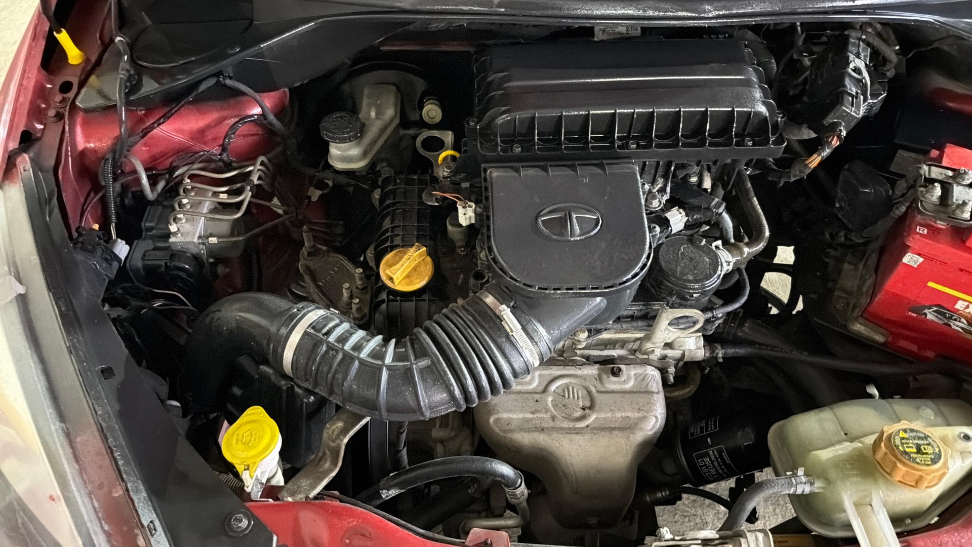 View 2019 Tata Tiago Revotorq XB Image 3 Used 2019 Tata Tiago Revotorq XB Image 3