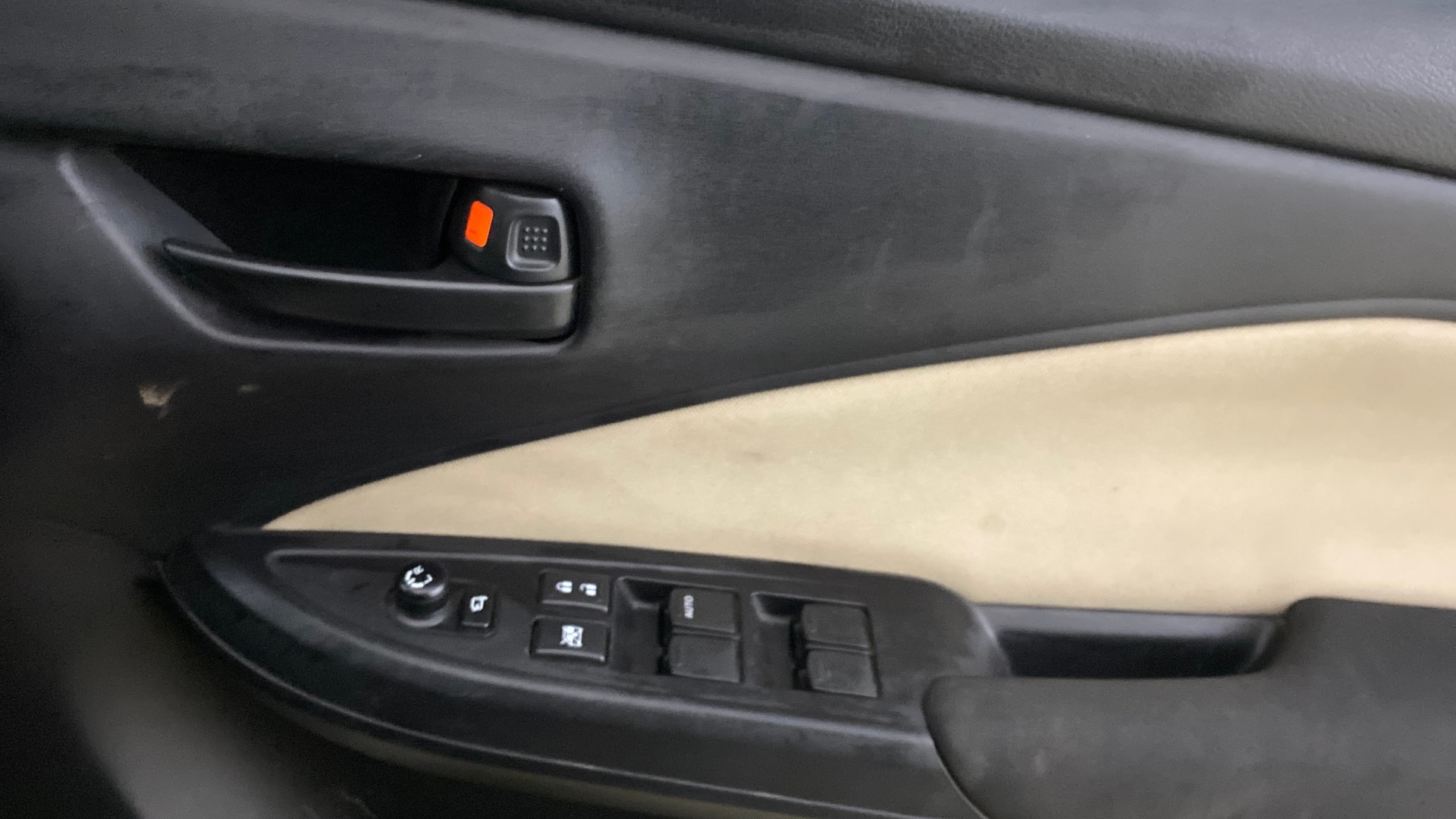 View 2024 Toyota Glanza S MT Image 33 Used 2024 Toyota Glanza S MT Image 33