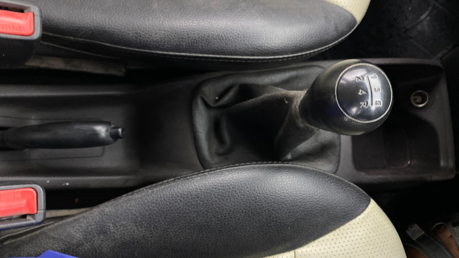 View 2016 Hyundai EON D-Lite Plus Image 37 Used 2016 Hyundai EON D-Lite Plus Image 37