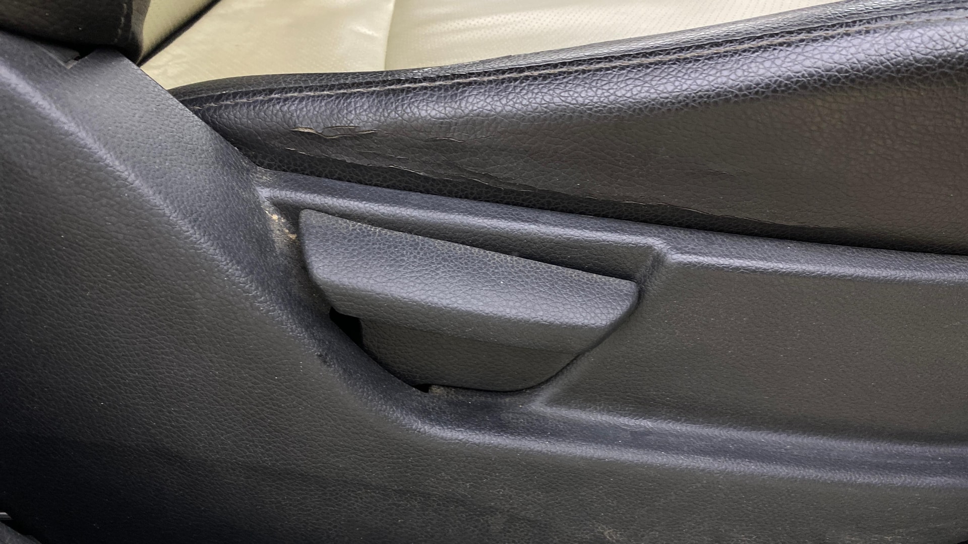 View 2016 Hyundai EON D-Lite Plus Image 18 Used 2016 Hyundai EON D-Lite Plus Image 18