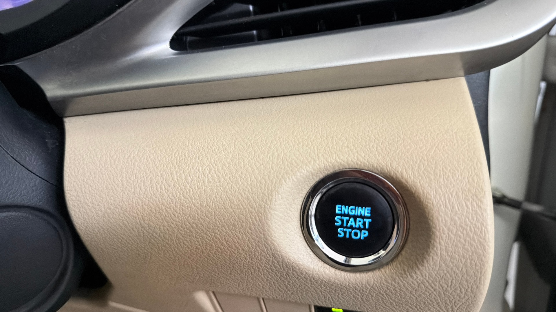 View 2018 Toyota Yaris G MT Image 33 Used 2018 Toyota Yaris G MT Image 33