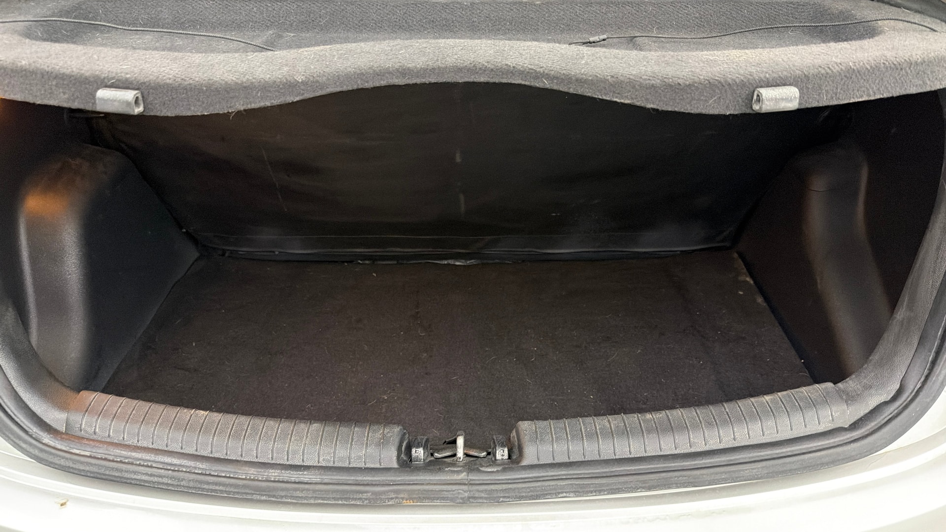 View 2017 Hyundai Grand i10 1.2 Asta Petrol Image 6 Used 2017 Hyundai Grand i10 1.2 Asta Petrol Image 6