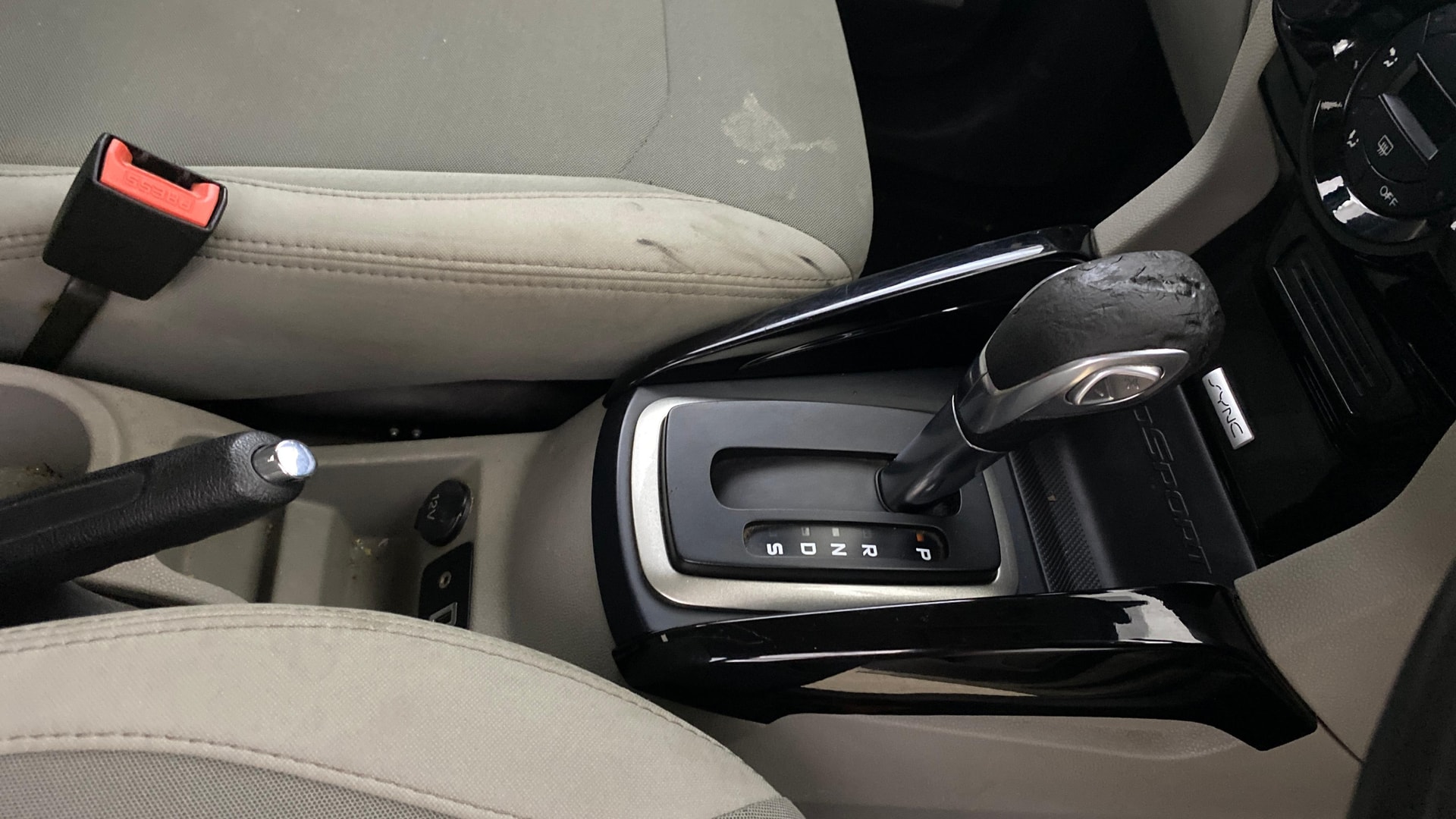 View 2018 Ford EcoSport 1.5 TDCi Diesel Ambiente BS IV Image 38 Used 2018 Ford EcoSport 1.5 TDCi Diesel Ambiente BS IV Image 38