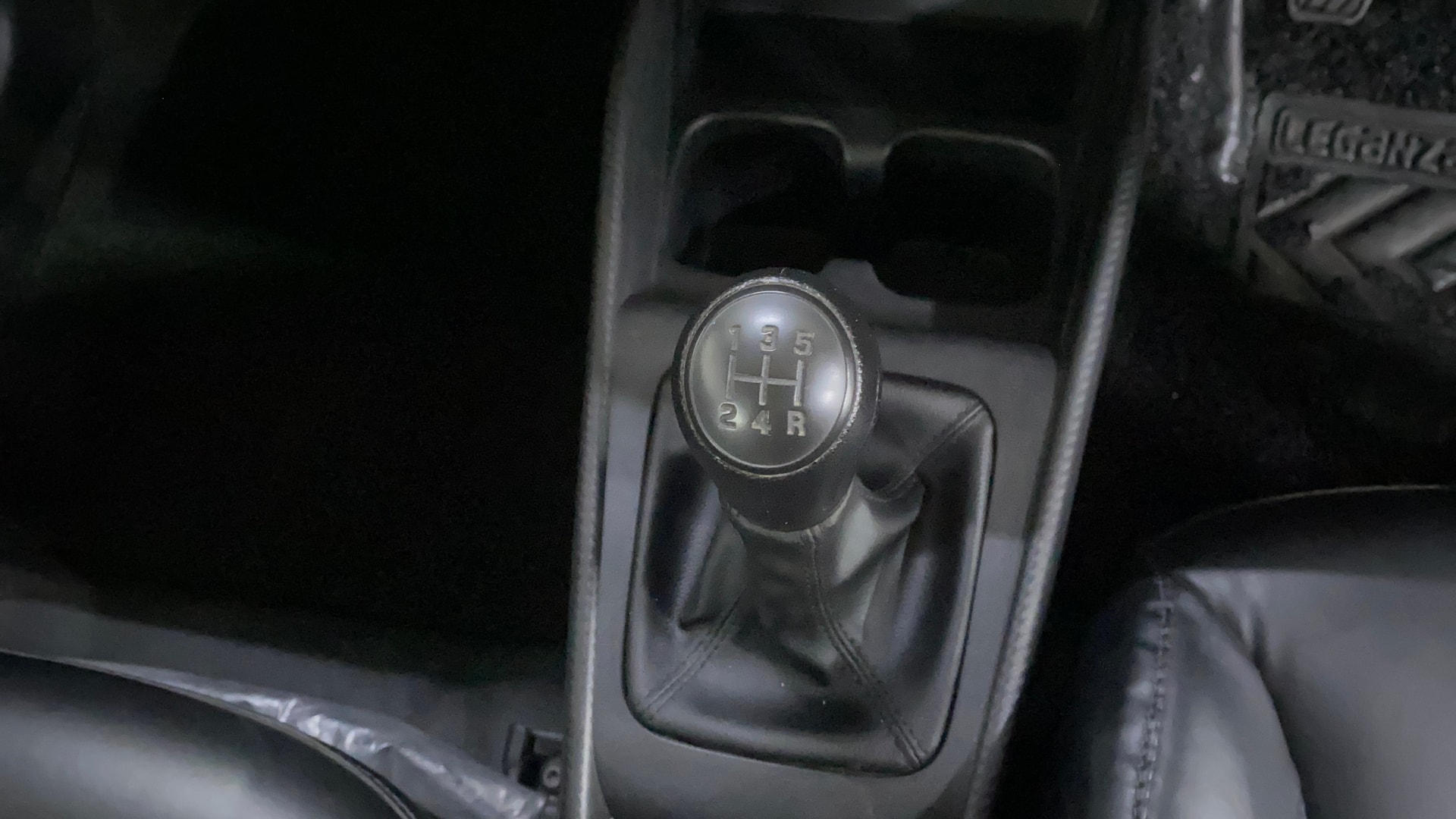 View 2023 Maruti Suzuki 1000 Base Variant Image 37 Used 2023 Maruti Suzuki 1000 Base Variant Image 37