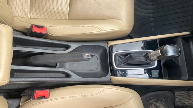 View Honda City ZX Image 40 Used Honda City ZX Image 40