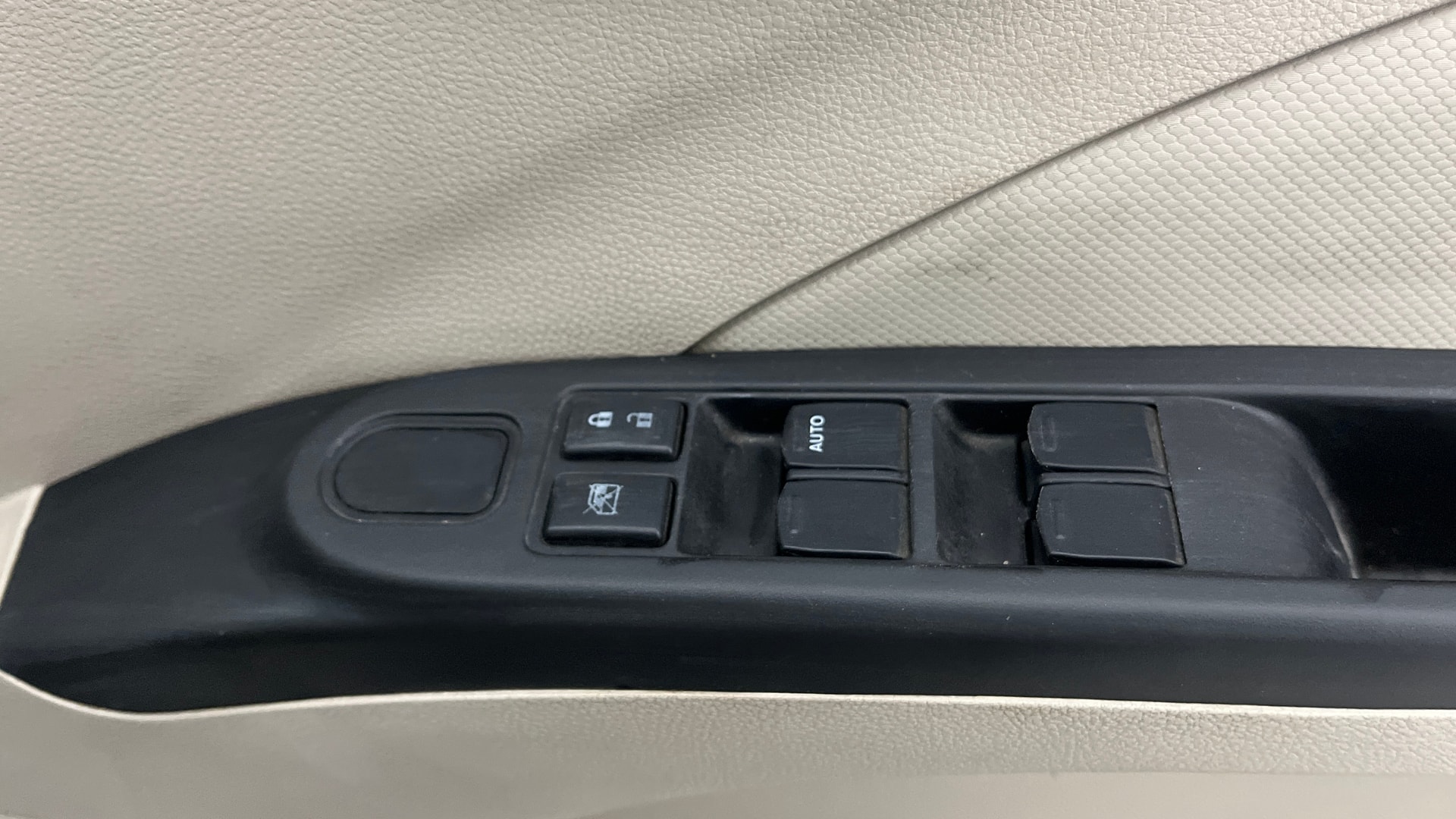 View 2019 Maruti Suzuki 1000 Base Variant Image 32 Used 2019 Maruti Suzuki 1000 Base Variant Image 32