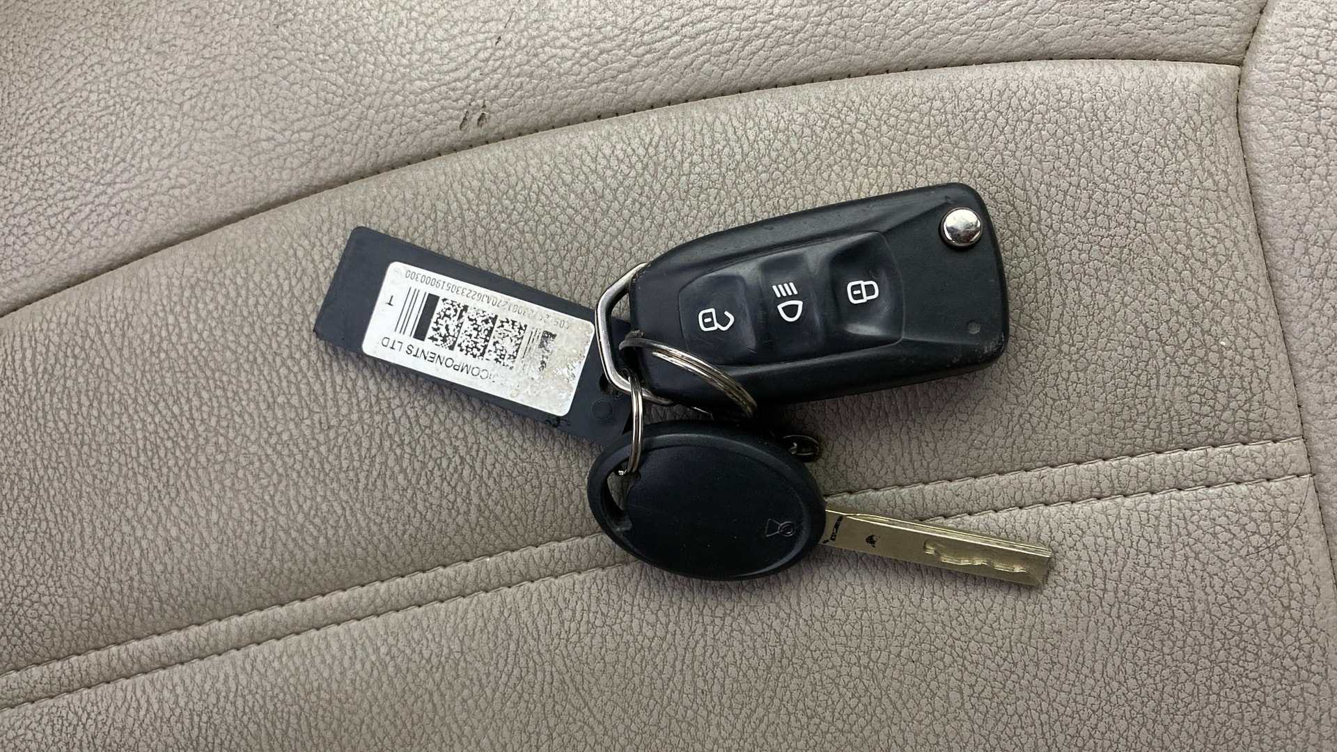 View 2019 Tata Tigor XE Diesel Image 27 Used 2019 Tata Tigor XE Diesel Image 27