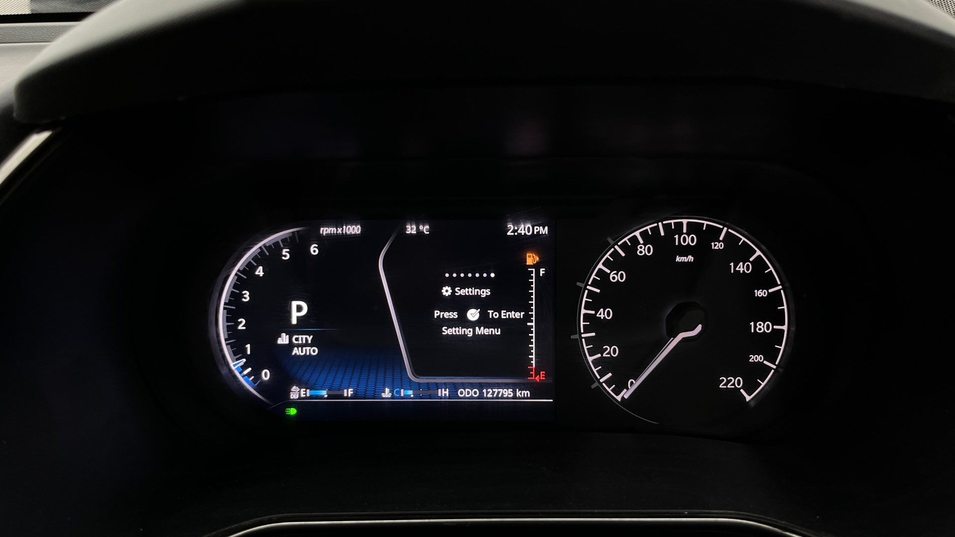 View 2022 Tata Safari 4X2 Image 22 Used 2022 Tata Safari 4X2 Image 22