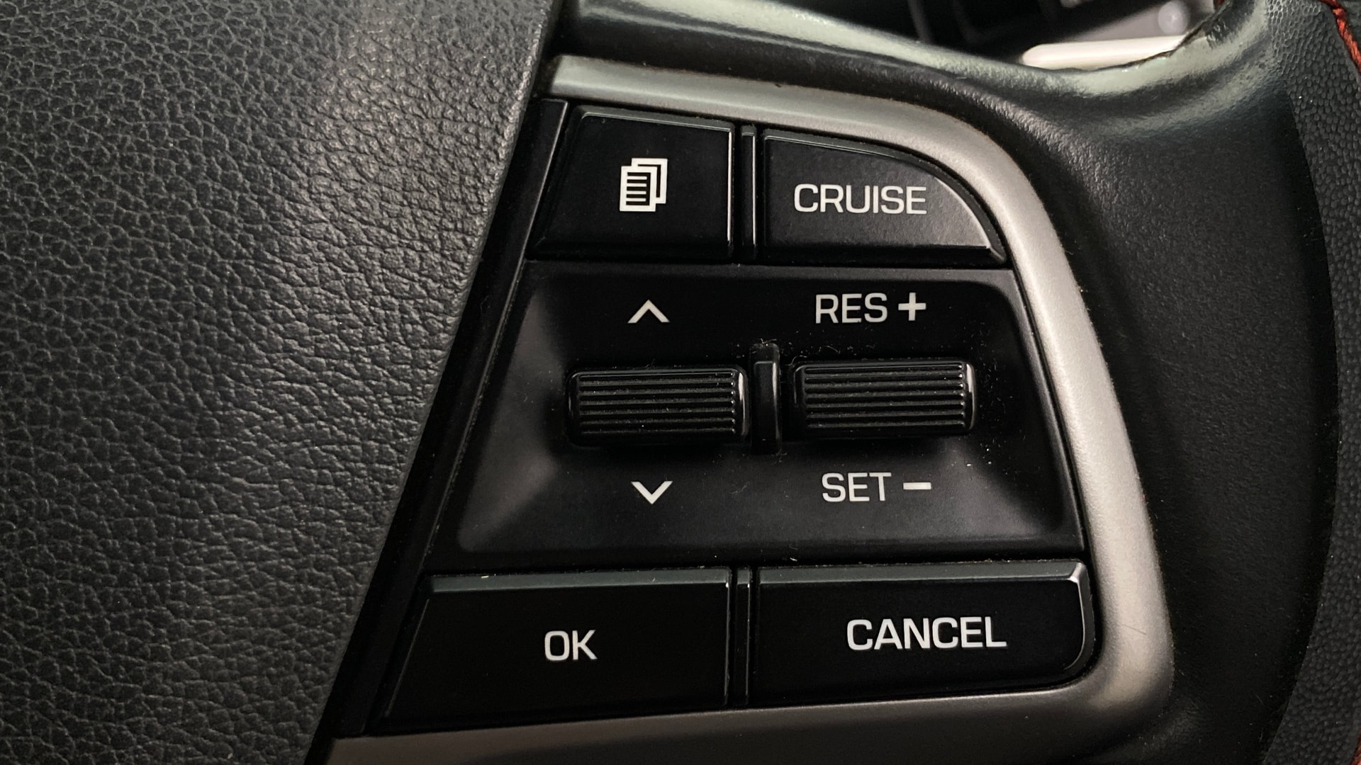 View 2019 Hyundai Elantra 1.6 CRDi S Image 3 Used 2019 Hyundai Elantra 1.6 CRDi S Image 3