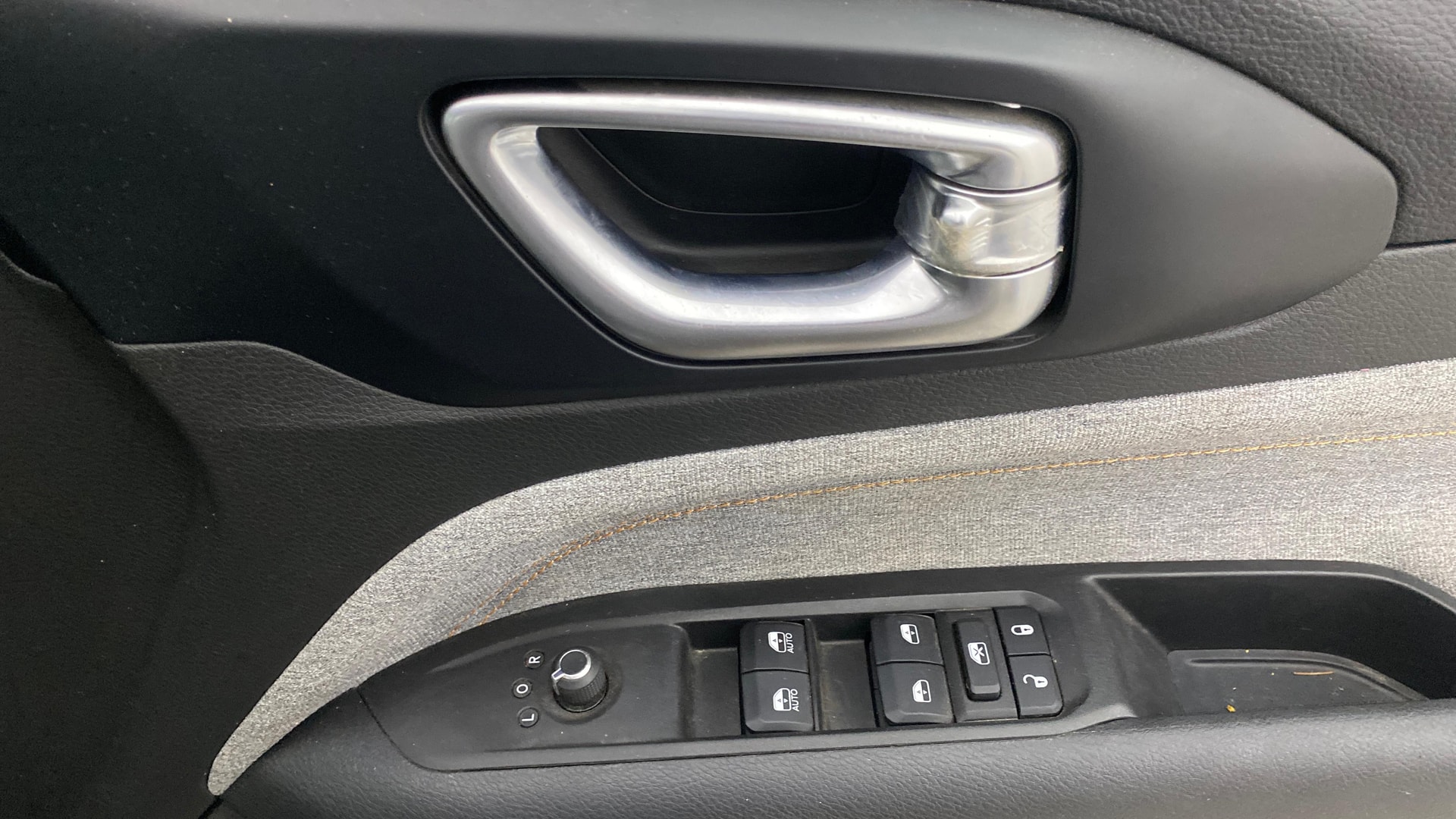 View 2022 Jeep Compass Sport 1.4 Multi AIR Petrol BS IV Image 33 Used 2022 Jeep Compass Sport 1.4 Multi AIR Petrol BS IV Image 33