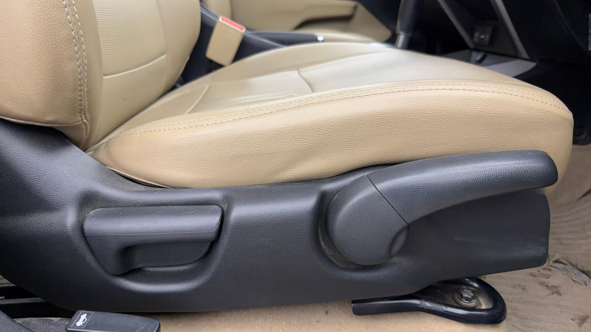 View 2019 Honda City ZX MT Diesel Anniversary Edition Image 11 Used 2019 Honda City ZX MT Diesel Anniversary Edition Image 11