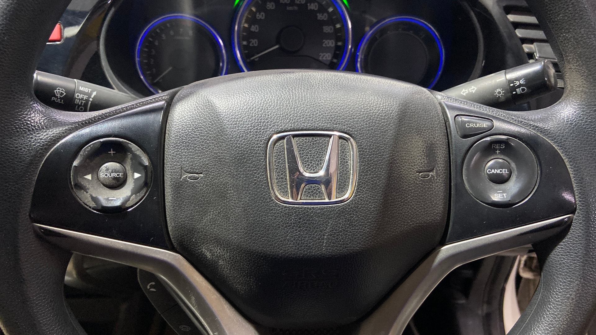 View 2015 Honda City ZX MT Diesel Anniversary Edition Image 3 Used 2015 Honda City ZX MT Diesel Anniversary Edition Image 3