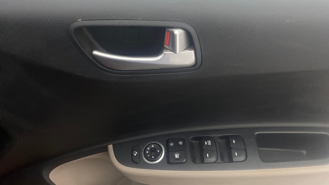 View Hyundai Xcent Image 32 Used Hyundai Xcent Image 32