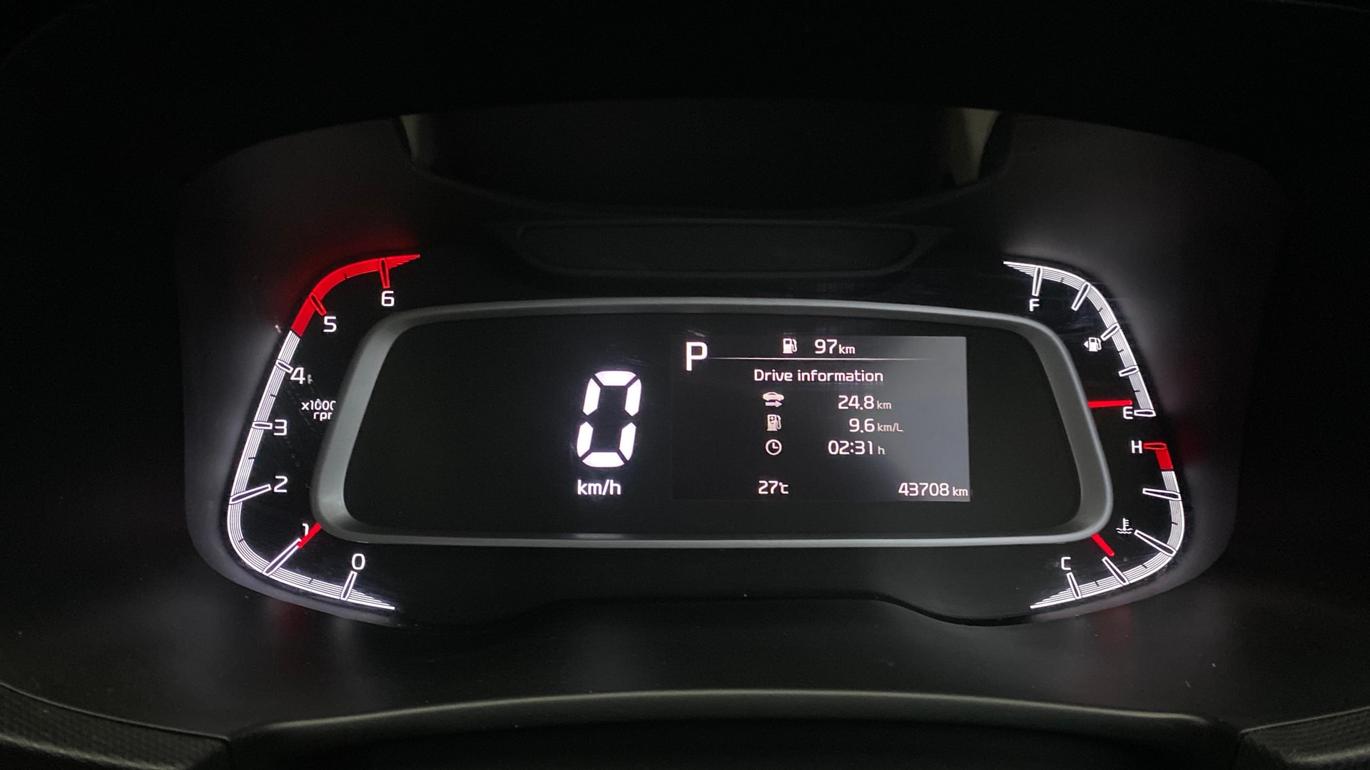 View 2023 Kia Sonet HTX AT Diesel Image 21 Used 2023 Kia Sonet HTX AT Diesel Image 21