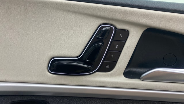 View Mahindra XUV700 Image 12 Used Mahindra XUV700 Image 12