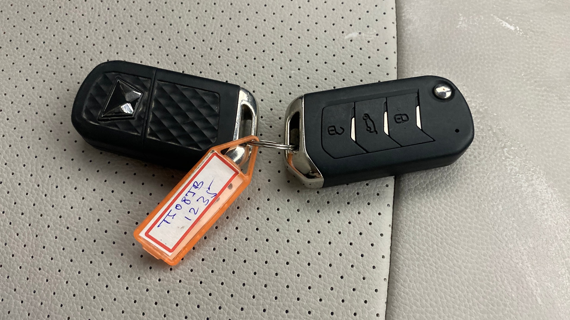 Used 2022 Mahindra XUV700 Used 2022 Mahindra XUV700