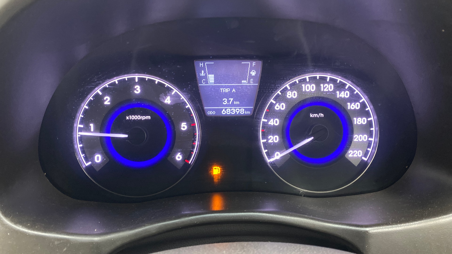 View 2013 Hyundai Fluidic Verna 1.6 CRDI SX AT Image 36 Used 2013 Hyundai Fluidic Verna 1.6 CRDI SX AT Image 36