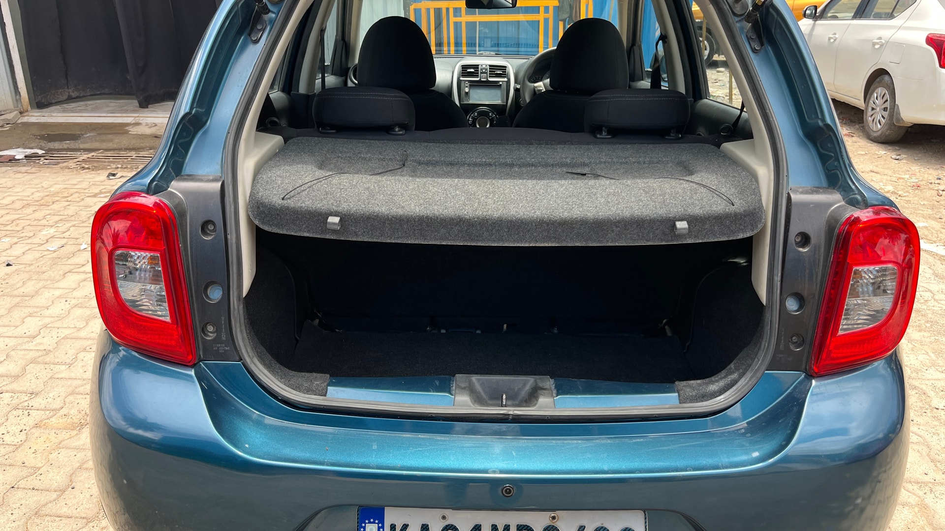 View 2018 Nissan Micra XV (CVT) Image 10 Used 2018 Nissan Micra XV (CVT) Image 10