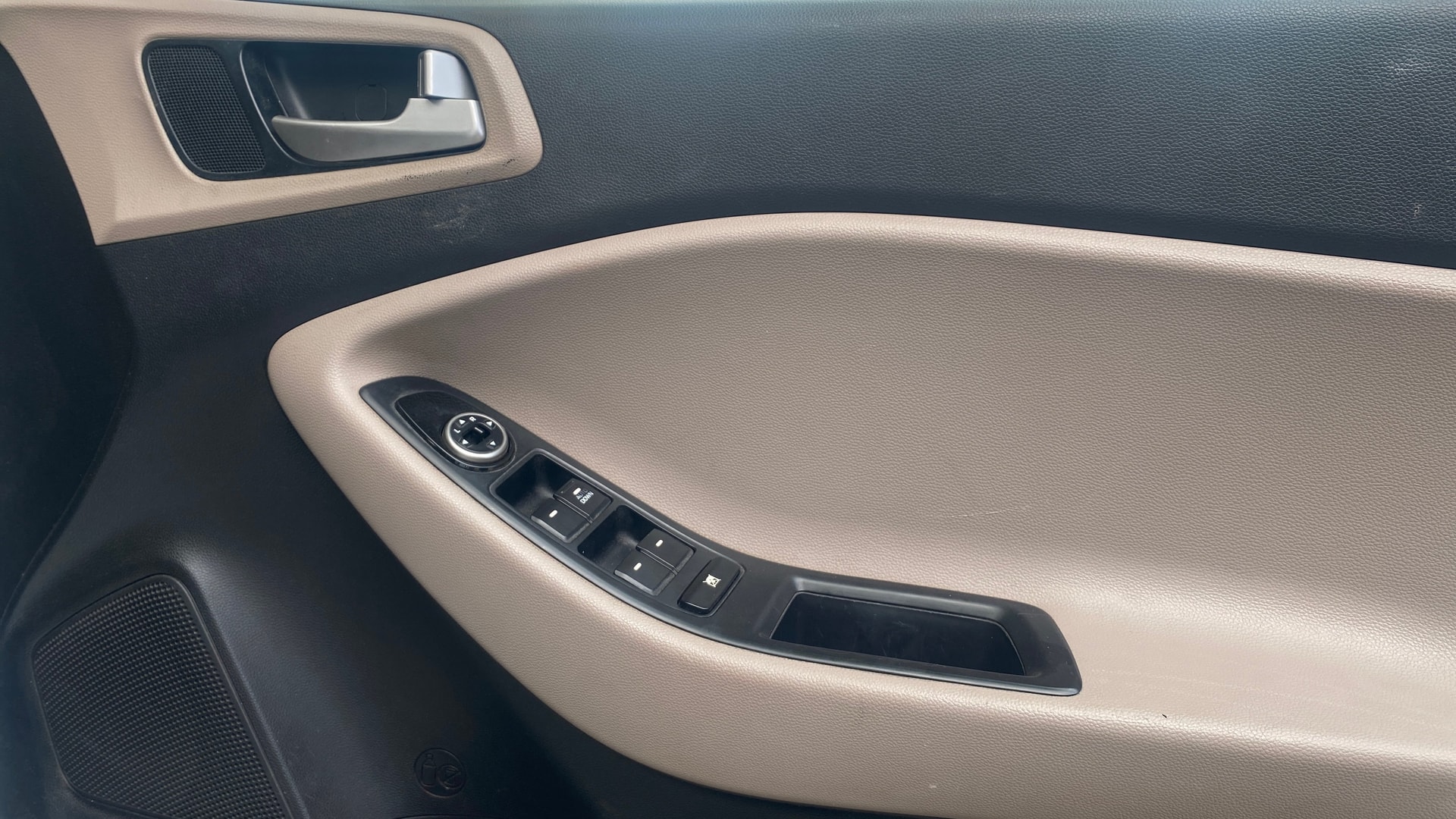 View 2015 Hyundai Elite i20 Magna 1.2 Image 33 Used 2015 Hyundai Elite i20 Magna 1.2 Image 33