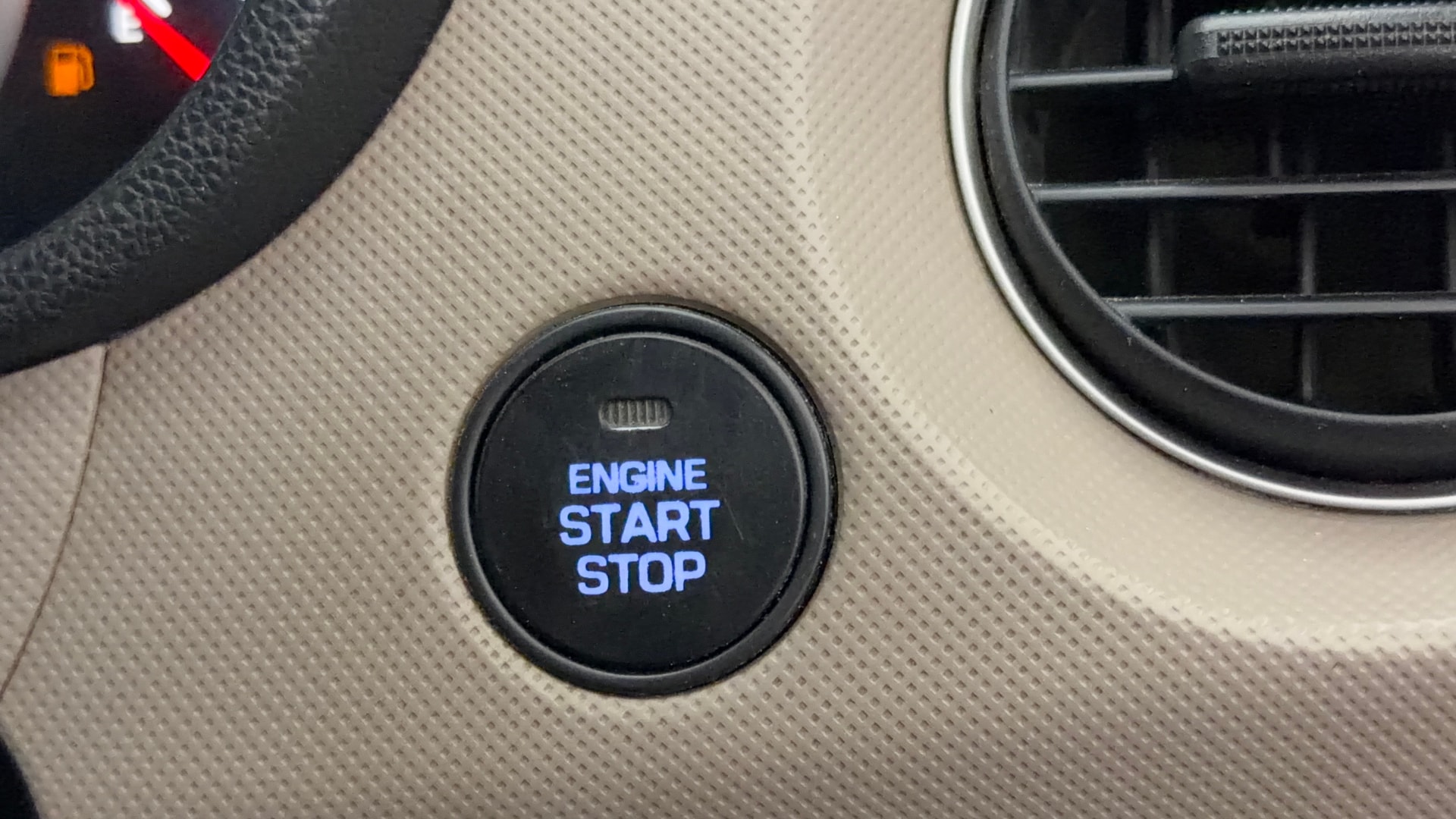 View 2014 Hyundai Grand i10 1.2 Asta Petrol Image 34 Used 2014 Hyundai Grand i10 1.2 Asta Petrol Image 34