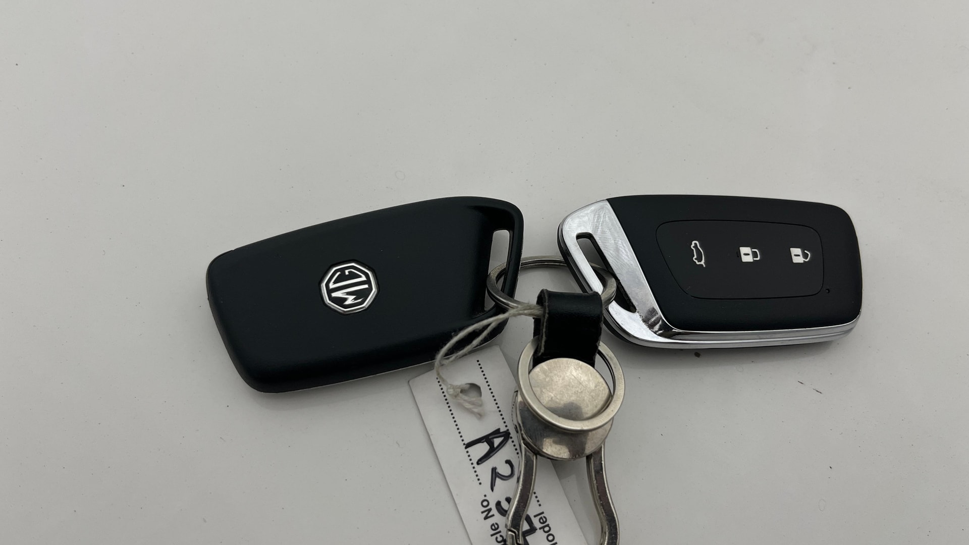 View 2023 MG Hector Sharp Pro CVT Petrol Dual Tone Image 29 Used 2023 MG Hector Sharp Pro CVT Petrol Dual Tone Image 29