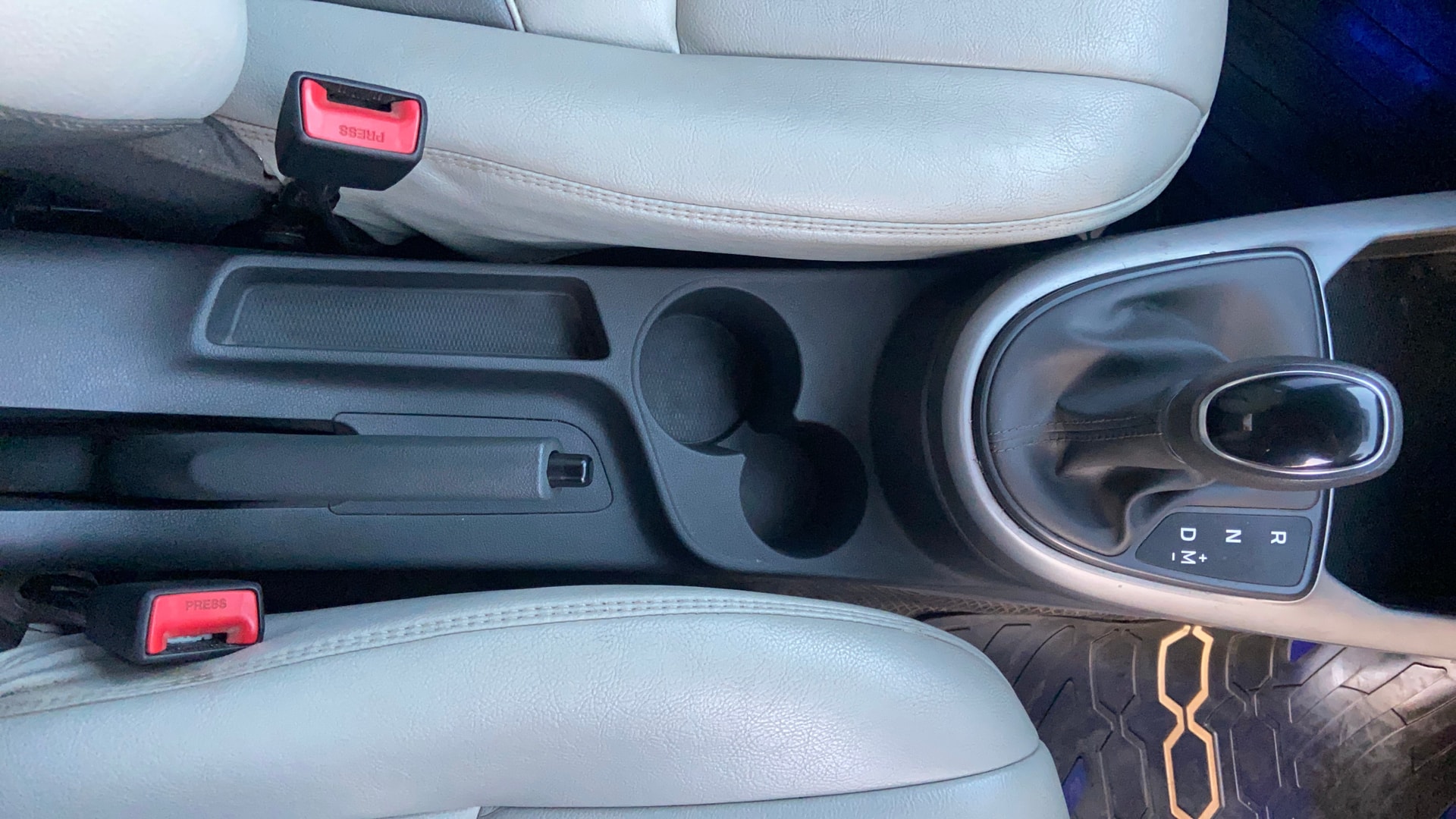 View 2023 Hyundai Grand i10 Nios Sportz Petrol AMT Image 39 Used 2023 Hyundai Grand i10 Nios Sportz Petrol AMT Image 39