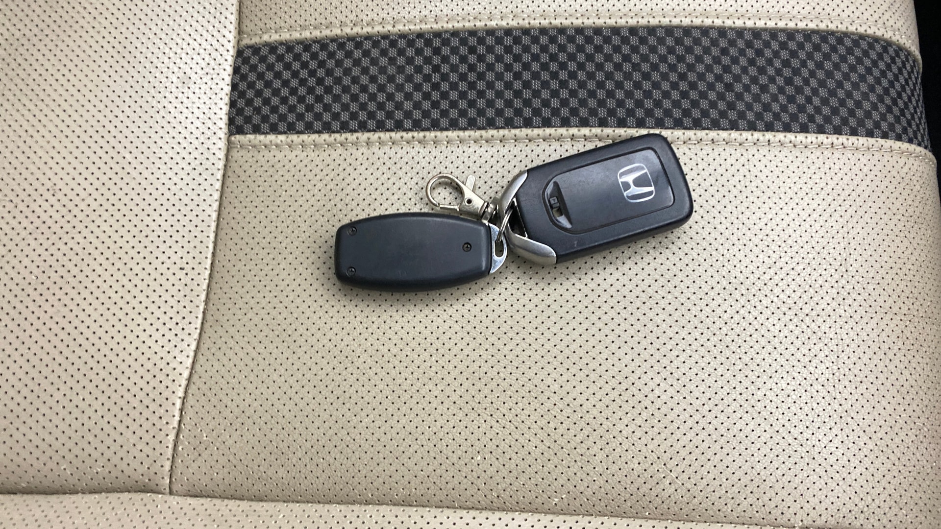 View 2019 Honda Civic Hybrid Image 19 Used 2019 Honda Civic Hybrid Image 19