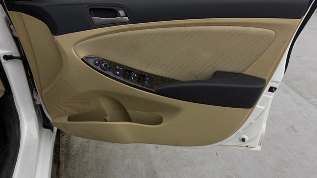 View Hyundai Fluidic Verna Image 33 Used Hyundai Fluidic Verna Image 33