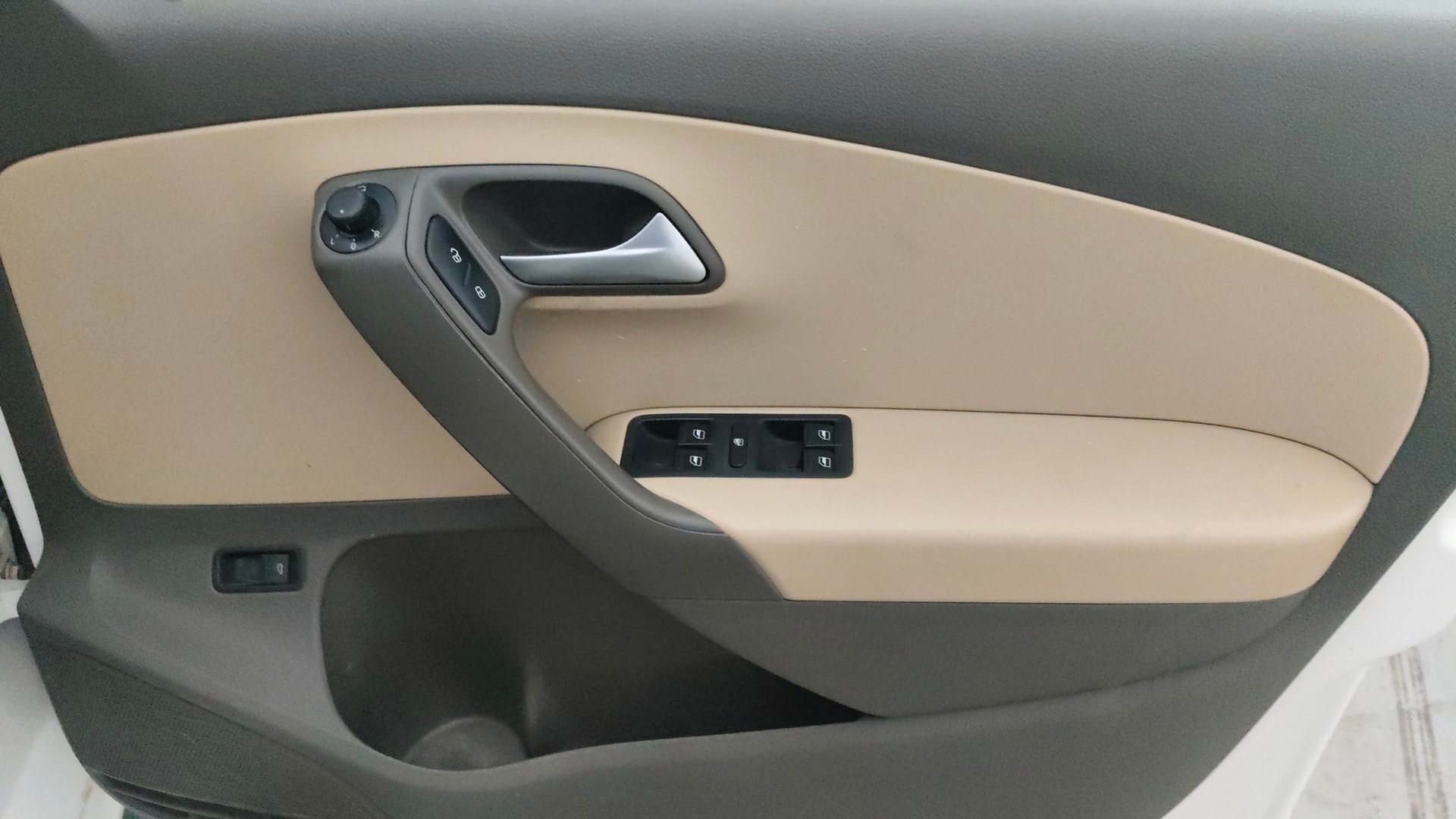 View 2019 Volkswagen Vento 1.2 L TSI Comfortline Petrol AT Image 32 Used 2019 Volkswagen Vento 1.2 L TSI Comfortline Petrol AT Image 32