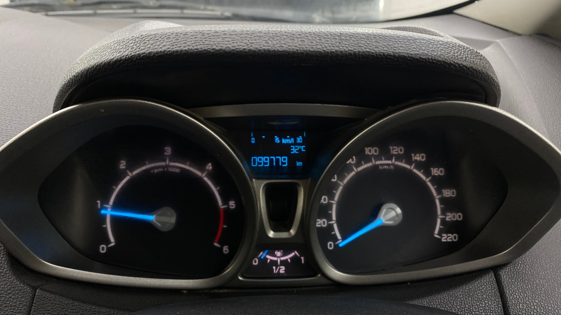 View 2014 Ford EcoSport 1.5 TDCi Diesel Ambiente BS IV Image 34 Used 2014 Ford EcoSport 1.5 TDCi Diesel Ambiente BS IV Image 34