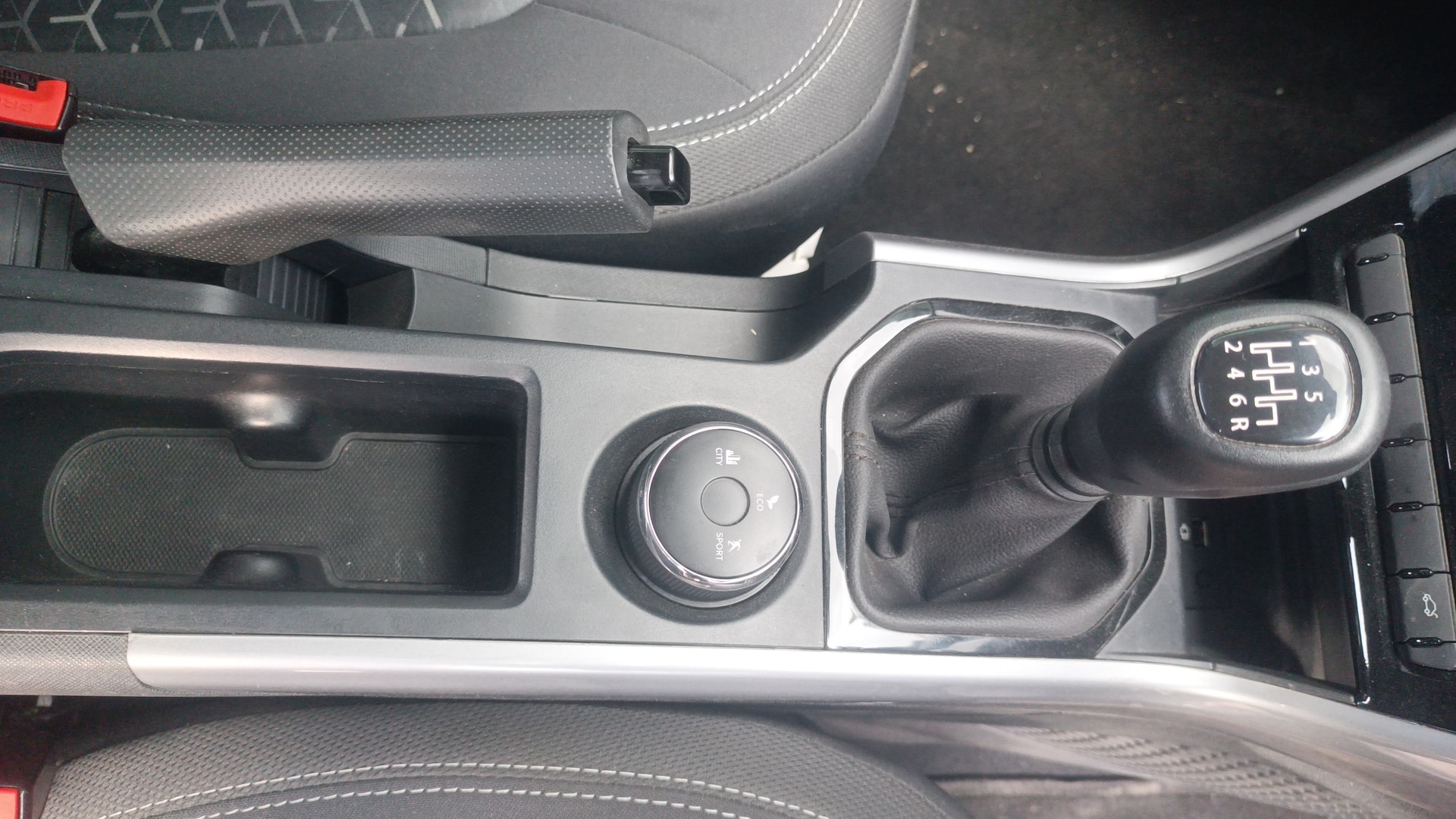 View 2023 Tata Nexon Revotron XM Image 37 Used 2023 Tata Nexon Revotron XM Image 37
