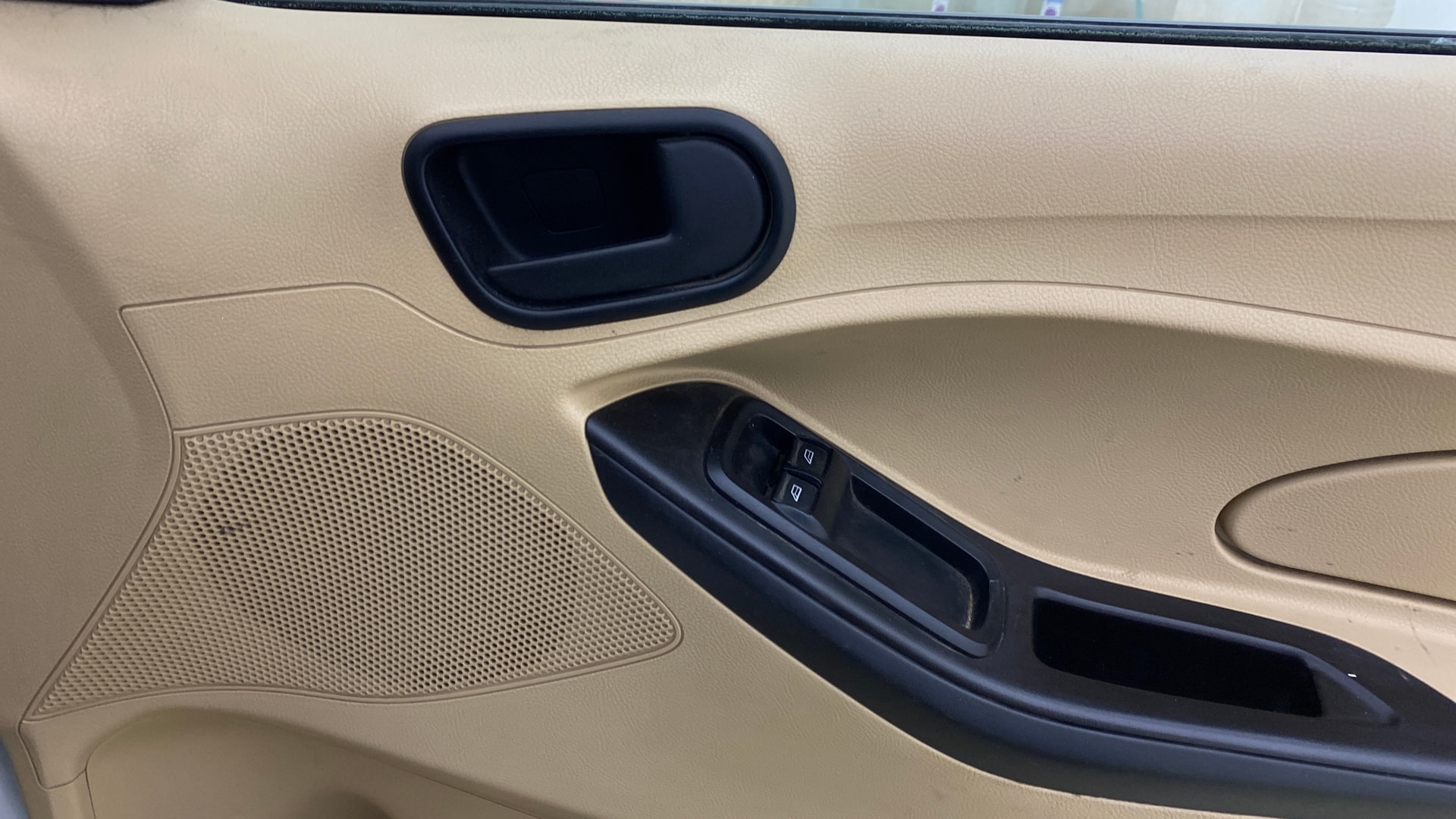 View 2016 Ford Figo Aspire 1.2P Ambiente MT BS IV Image 32 Used 2016 Ford Figo Aspire 1.2P Ambiente MT BS IV Image 32