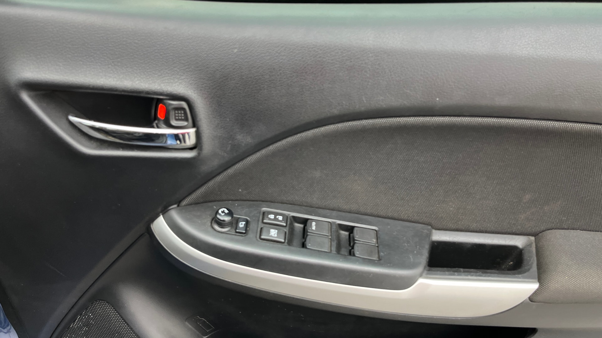 View 2017 Maruti Suzuki 1000 Base Variant Image 33 Used 2017 Maruti Suzuki 1000 Base Variant Image 33