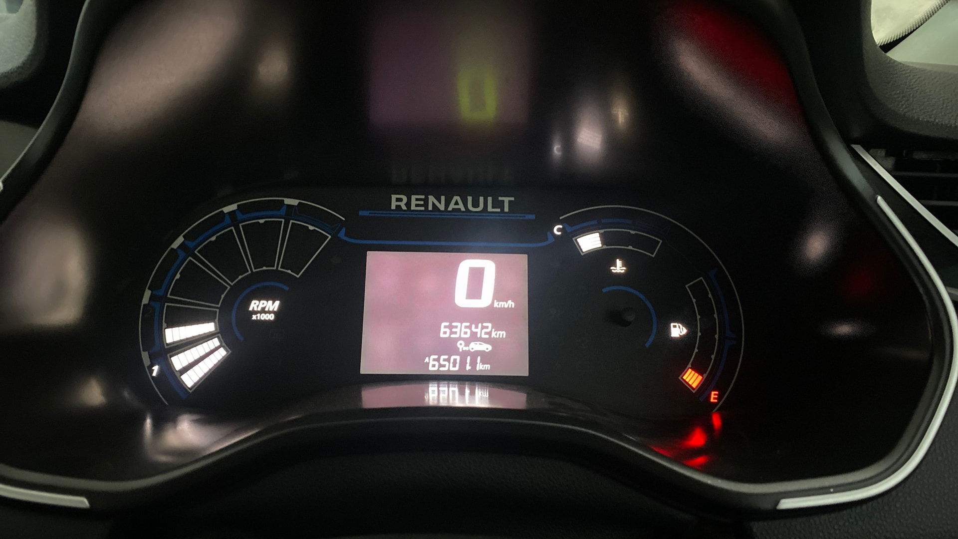 View 2020 Renault Triber RXE Image 33 Used 2020 Renault Triber RXE Image 33